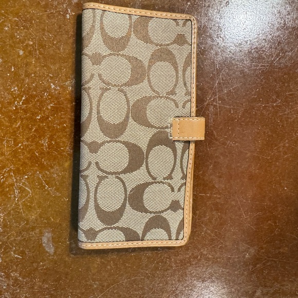 Coach bi fold wallet - Picture 2 of 3
